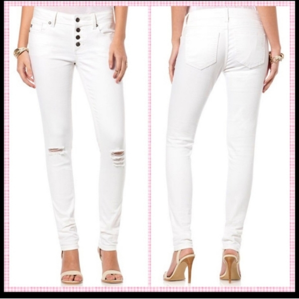 🌸White Destructed Miss Me Skinny Jeans🌸28‎